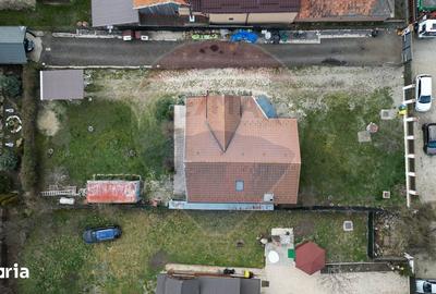 Casă cu 4 camere cu Teren 1000 Mp în Mănești - 9