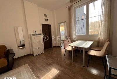 Apartament cu 3 camere în 7 Noiembrie - 2