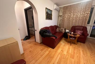 Apartament cu 3 camere semidecomandat, mobilat în P-ța Victoriei - 9