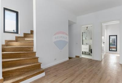 Vanzare Vila cu 5 camere, curte si parcare de vanzare in TUNARI - 3