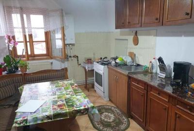 Casă cu 6 camere cu Teren 461 Mp în Central - 4