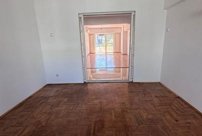 Apartament cu 4 camere decomandat în Decebal - 13