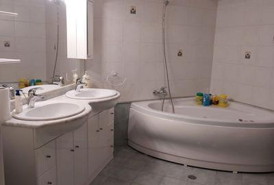 Apartament cu 4 camere în Unirii - 10