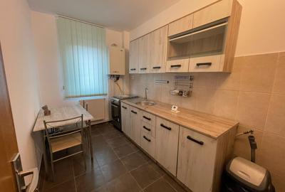 Apartament cu 3 camere decomandat în Păcurari - 1