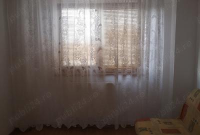 Apartament cu 3 camere decomandat în Școlilor - 1