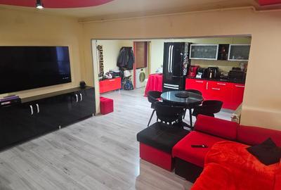 Apartament cu 2 camere decomandat, mobilat în Lipovei