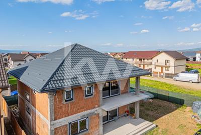 Casa de vanzare la rosu in Cartier  Izvor, - la doar 5 Km de Brasov - 4