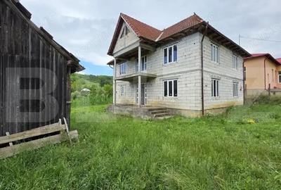 Casa la tara de vanzare, cu 13 ari de teren, la 40 km de Bistri?a - 16