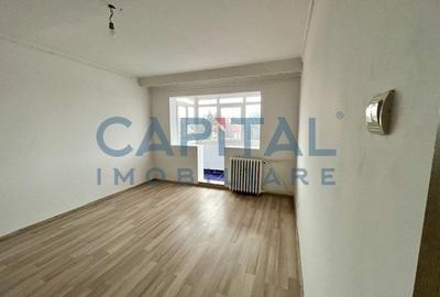 Apartament cu 3 camere semidecomandat în Central - 3