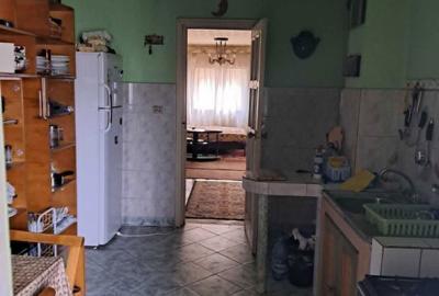 Apartament cu 4 camere decomandat în Coman - 3