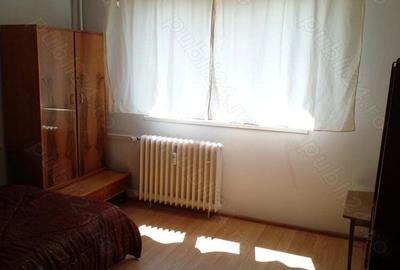 Apartament cu 3 camere decomandat în Central - 1