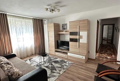 Apartament cu 3 camere semidecomandat în Cedonia