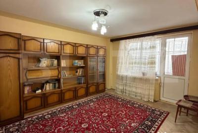 Apartament cu 3 camere decomandat în Debarcader - 1