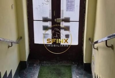 Apartament 4 camere, etajul 2, bloc interbelic fara  risc,  in zona Magheru - 7
