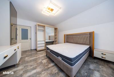 Casă cu 4 camere decomandat în Noua - 7