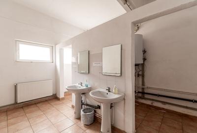 Spațiu industrial, de 1,200 mp, în Central - 3