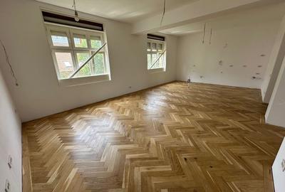 Apartament renovat în clădire istorică - are garaj - 3