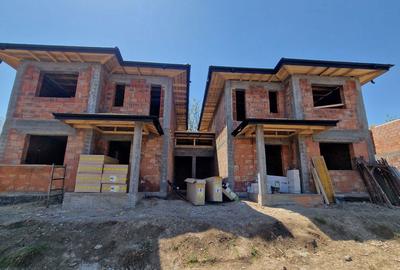 Casă cu 4 camere în Horpaz
