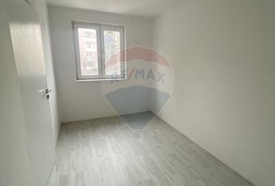 Apartament cu 3 camere semidecomandat în Nord - 6