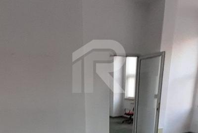 Vand Spatiu pe bd. Unirii stradal, spatiu pretabil club, bar sau clinica - 12
