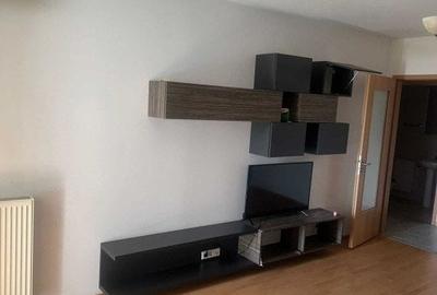 Apartament cu 3 camere decomandat, mobilat în Baicului