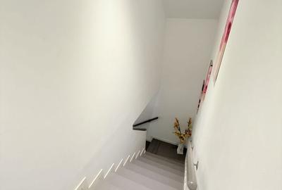 Casă cu 4 camere cu Teren 1035 Mp în Curtești - 9