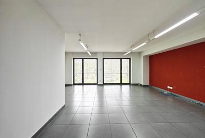 Birou, de 125 mp, în Central - 2
