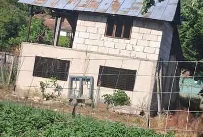Casă cu 3 camere în Izvoru Aneștilor - 2