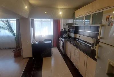 Apartament cu 3 camere decomandat în Central - 1
