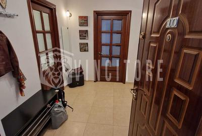 Apartament cu 3 camere decomandat, mobilat în Apărătorii Patriei