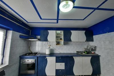 Apartament cu 3 camere decomandat în Mircea-Vodă