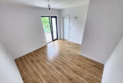 Casă cu Teren 250 Mp în Plopi - 2