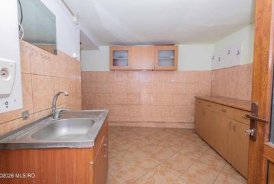 Casă cu 3 camere cu Teren 65 Mp în Central - 6