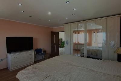 Casă cu 7 camere cu Teren 960 Mp în Câmpineanca - 3