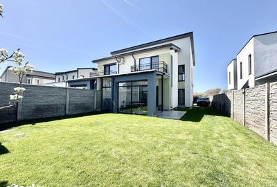 Casă cu 4 camere cu Teren 301 Mp în Moșnița Nouă