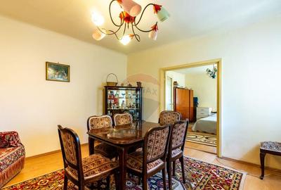 Casă cu 4 camere cu Teren 250 Mp în Andronache