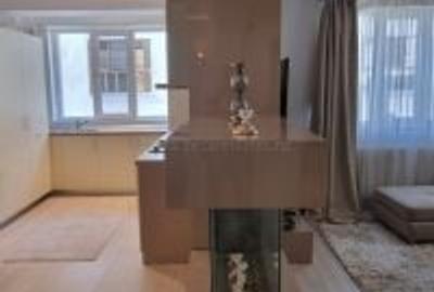 Apartament cu 5 camere decomandat în Herăstrău - 3