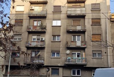 Apartament 4 camere, 91mp, Gara de Nord, 1 minut de metrou,ideal pentru renovare - 1