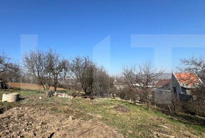 Teren de 1100 mp, în Zorilor
