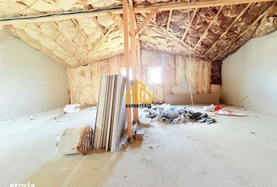 Casă cu 5 camere cu Teren 200 Mp în Central - 1