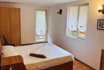 Casă cu 4 camere cu Teren 780 Mp în Fundata - 1