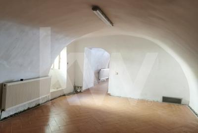 Spatiu comercial, 181mp, Centru Istoric Sibiu, 2 intrari stradale, comision 0% - 10
