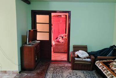 Casă individuală cu 6 camere cu Canalizare în Dorobanților - 8