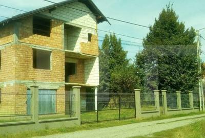 Casă cu 7 camere cu Teren 600 Mp în Unirii - 4