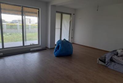 Duplex cu 4 camere cu Canalizare în Săftica - 8