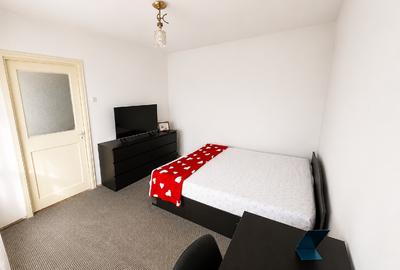 Apartament cu 3 camere semidecomandat, mobilat în Podu Roș - 2