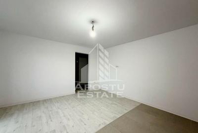 Apartament cu 3 camere decomandat în Lipovei
