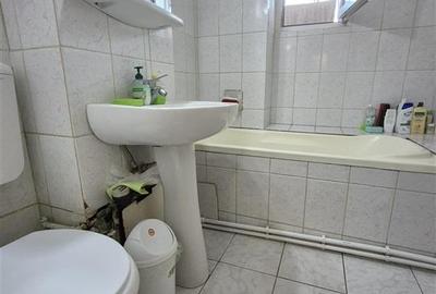 Apartament 3 camere, 2 bai, DECOMANDAT, ETAJ 1, Pacurari - 5