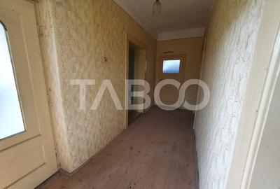 Casa de vanzare in Mandra 140 mp utili curte sura anexe 3 beciuri - 4