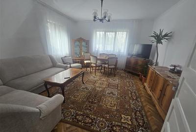 Apartament cu 3 camere decomandat, mobilat în Exterior Est - 2